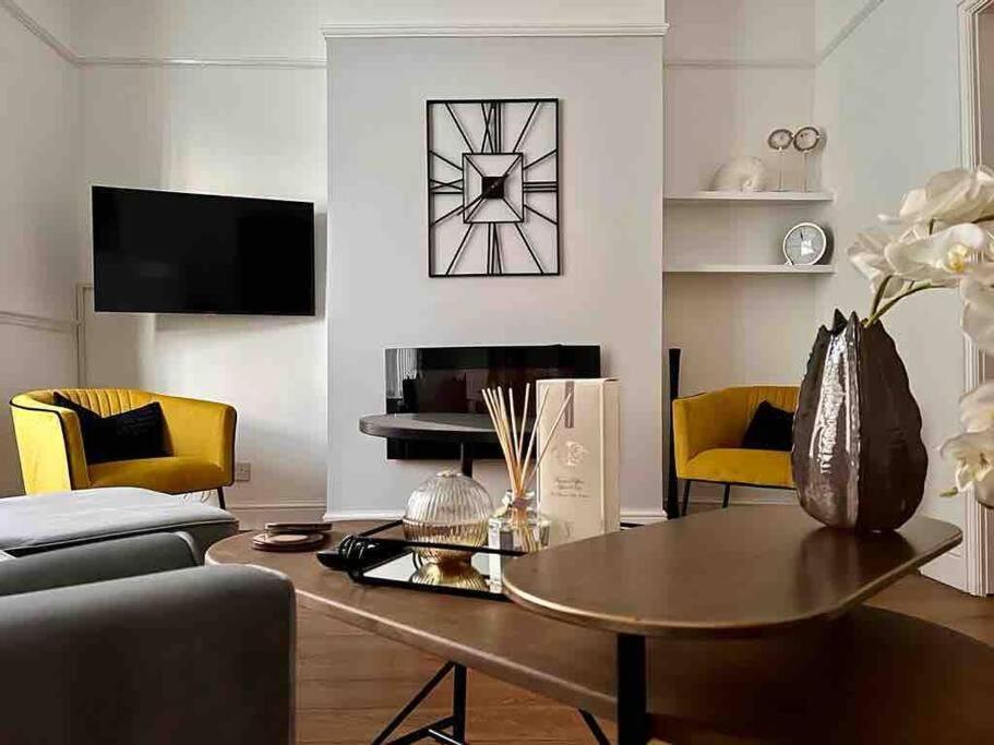 Anfield Home Sleeps 5 Close To Lfc Free Parking Liverpool Eksteriør billede