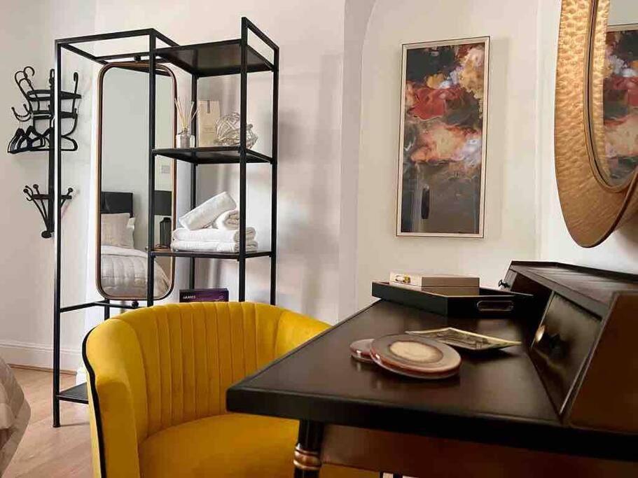 Anfield Home Sleeps 5 Close To Lfc Free Parking Liverpool Eksteriør billede